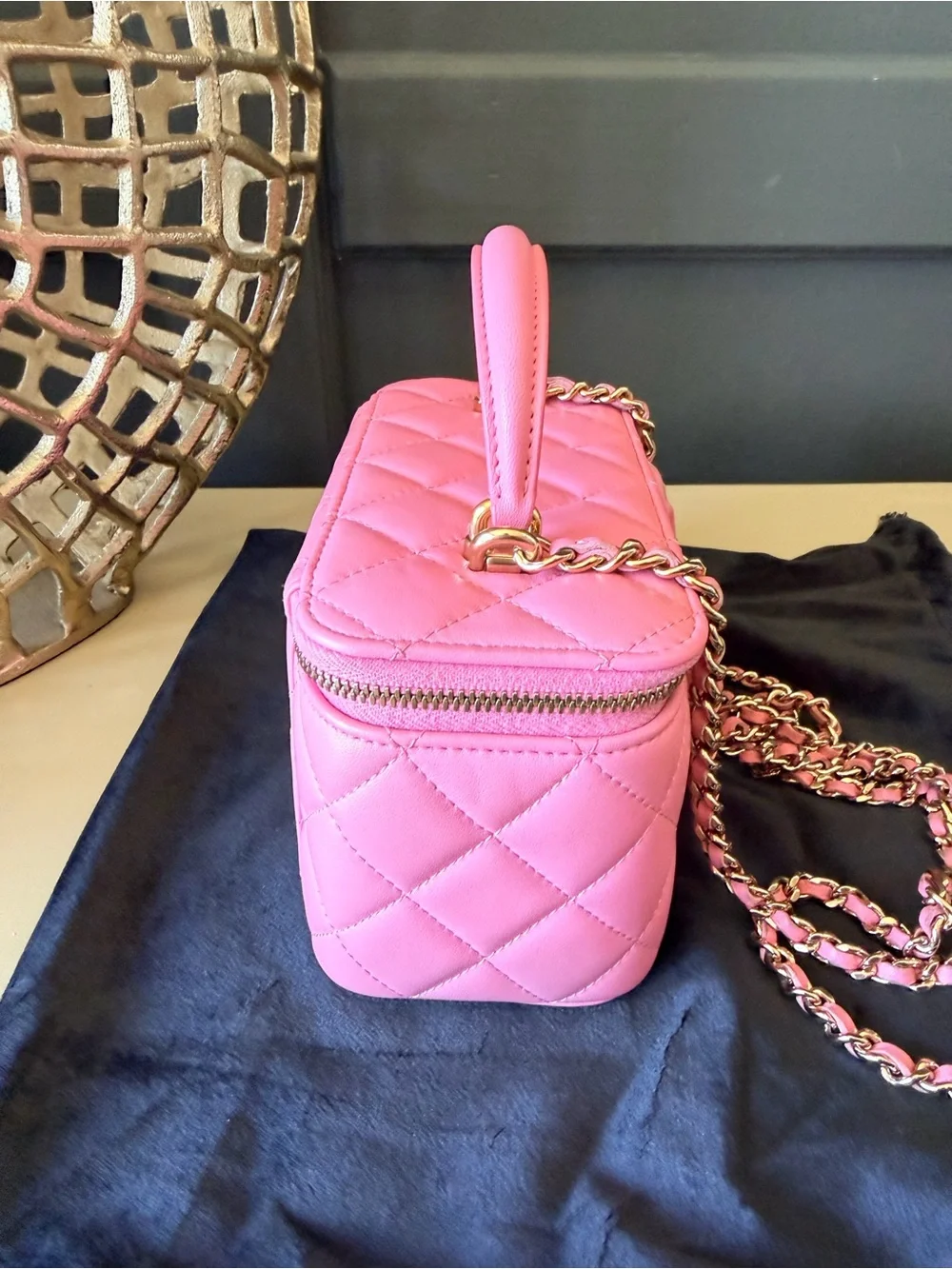 Chanel 22S/22P Pink Quilted Lambskin Vanity on Chain | Microchipped & Authentic - Picture 4 of 12